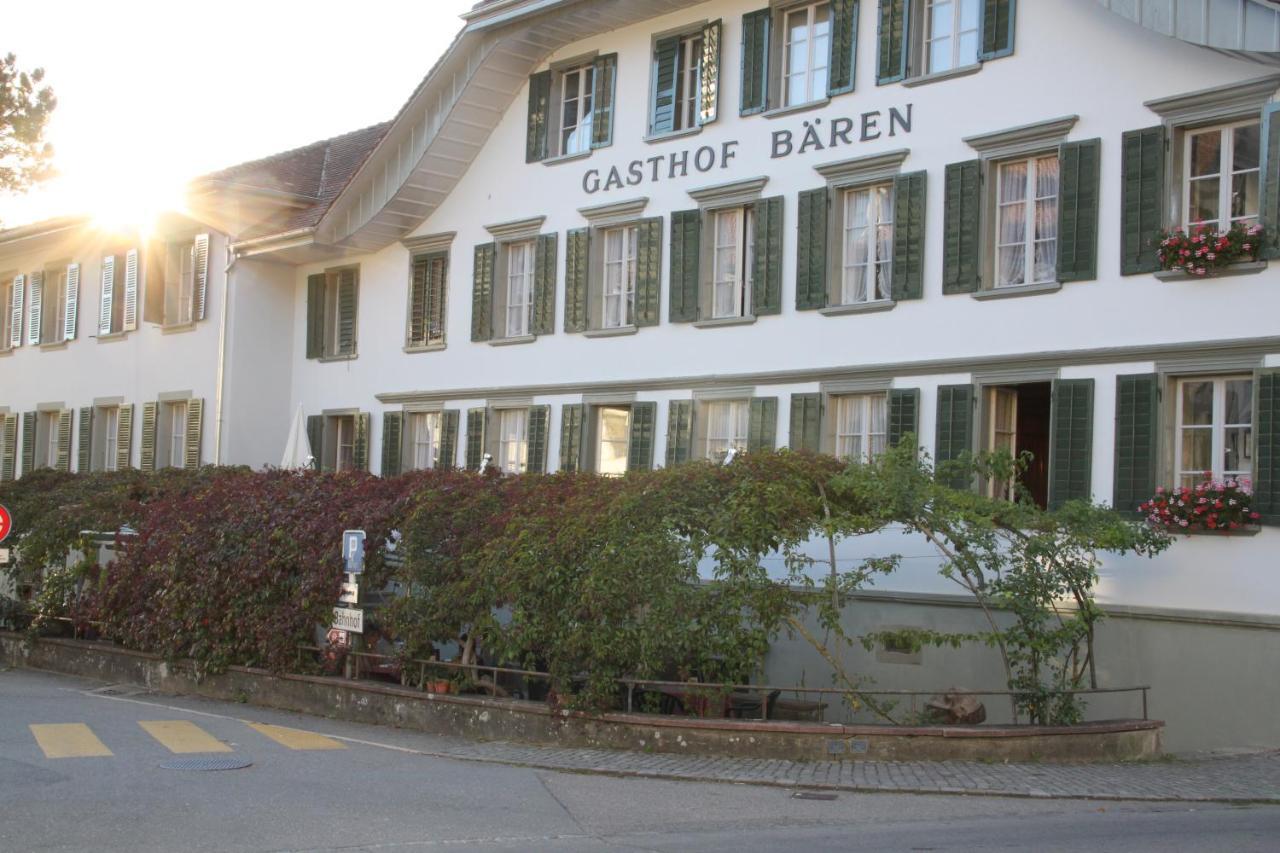 Gasthof Baeren Laupen エクステリア 写真